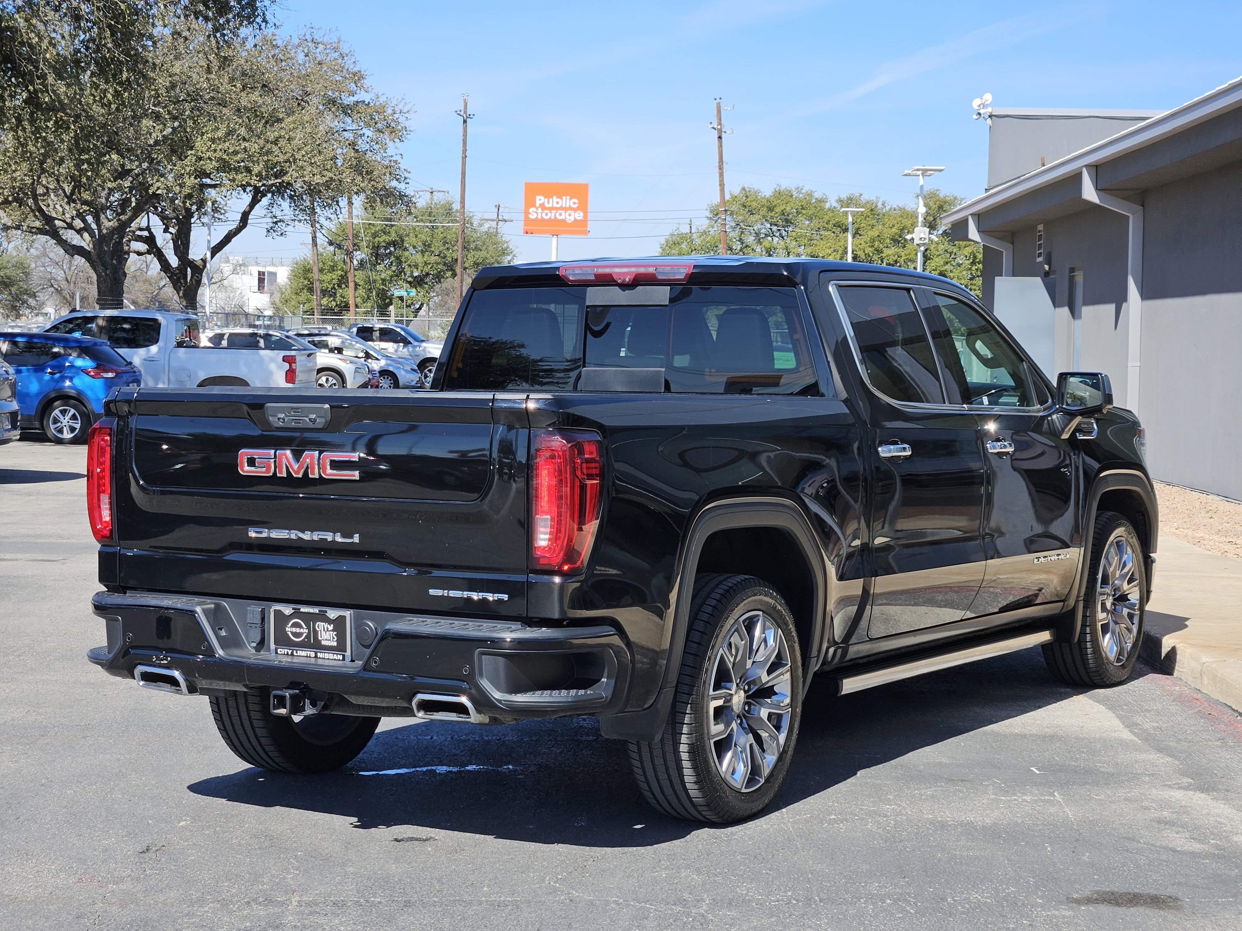 Used 2023 Onyx Black GMC Denali image 7