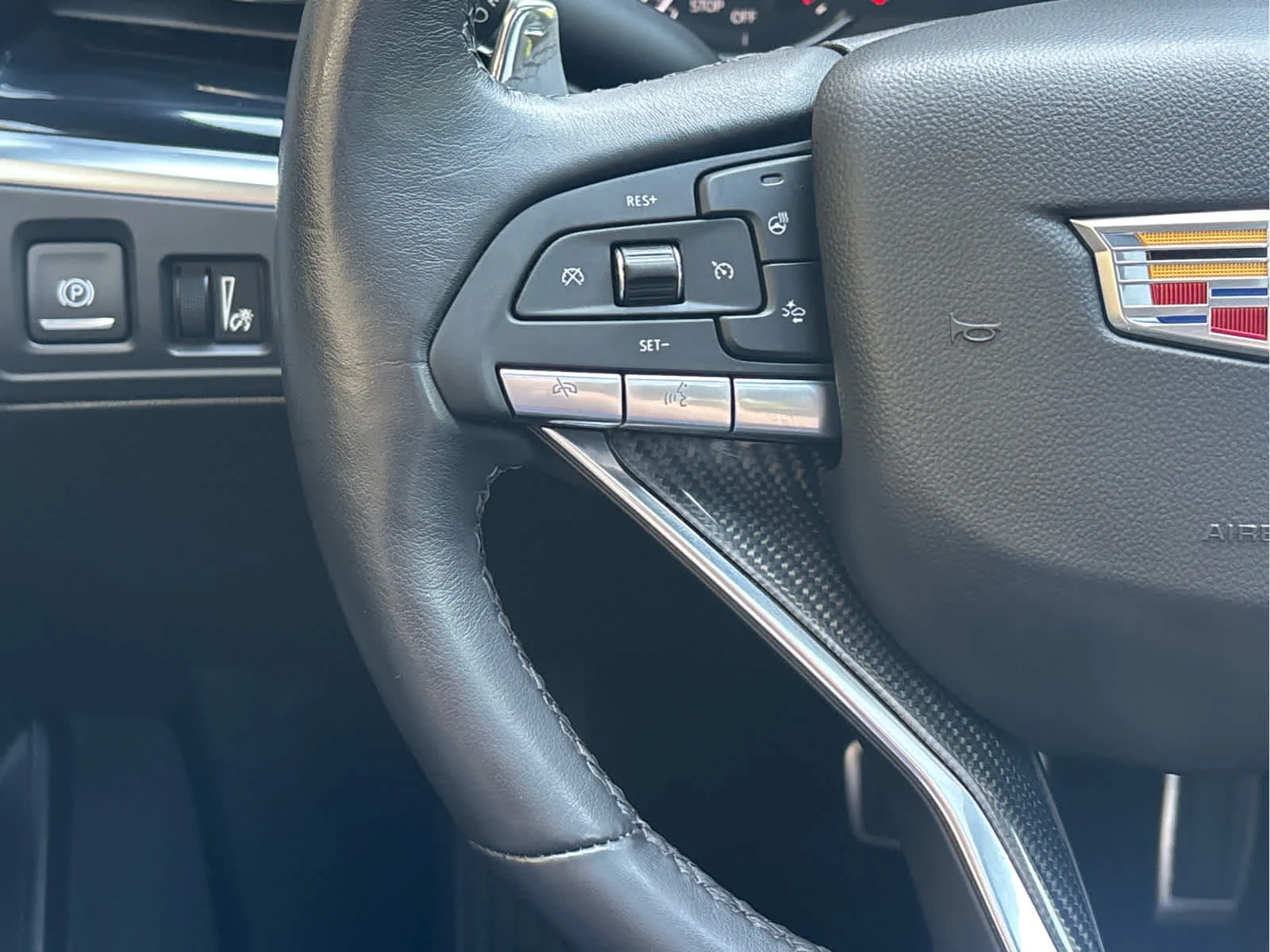 Used 2024 Argent Silver Metallic Cadillac Sport image 20