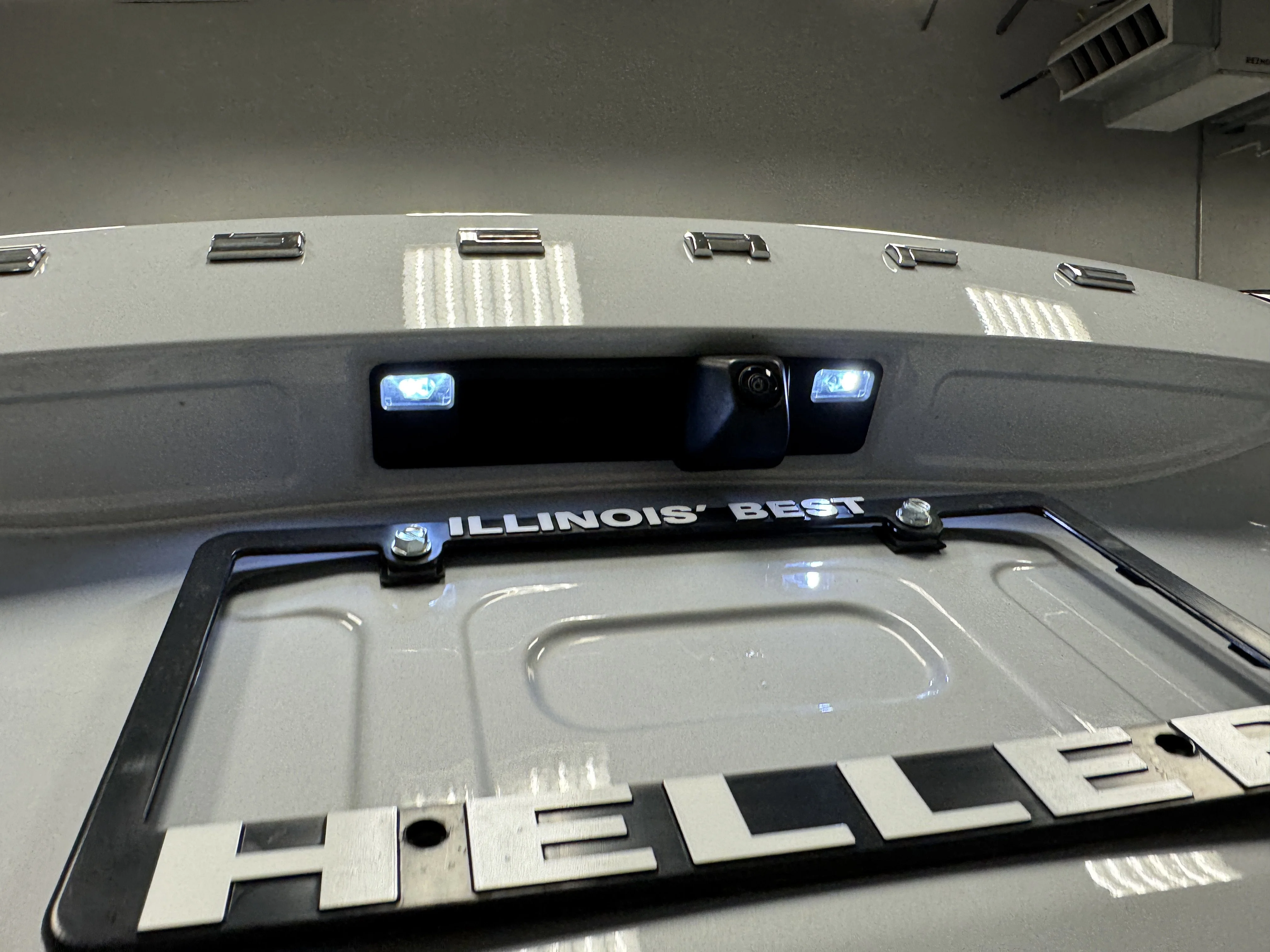 Used 2025 Space Silver Metallic Ford Platinum image 11