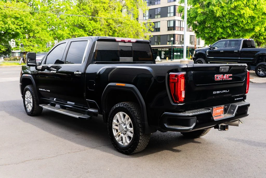 Used 2020 Black GMC Denali image 4