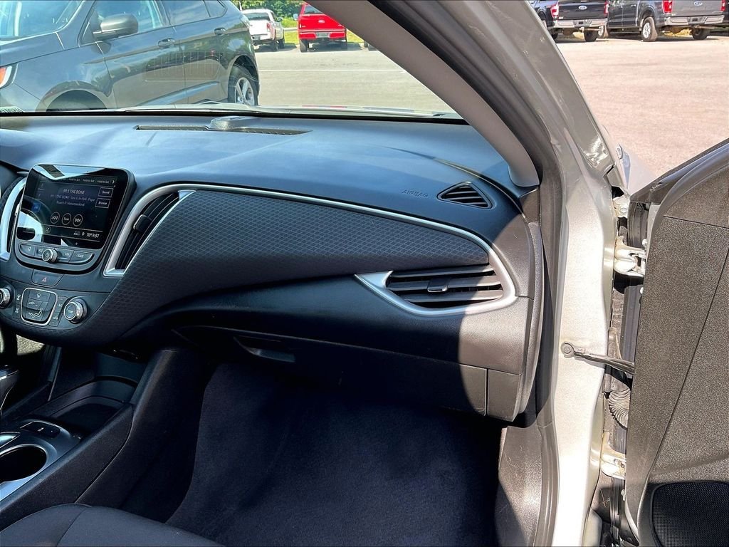 Used 2019 Silver Chevrolet LS image 13