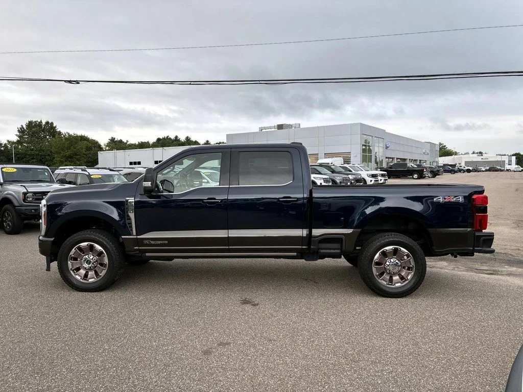 Used 2025 Blue Ford King Ranch image 4