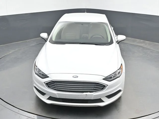 Used 2017 Oxford White Ford SE image 14