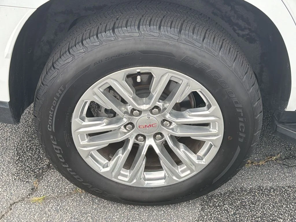2023 GMC Yukon SLT - Photo 19