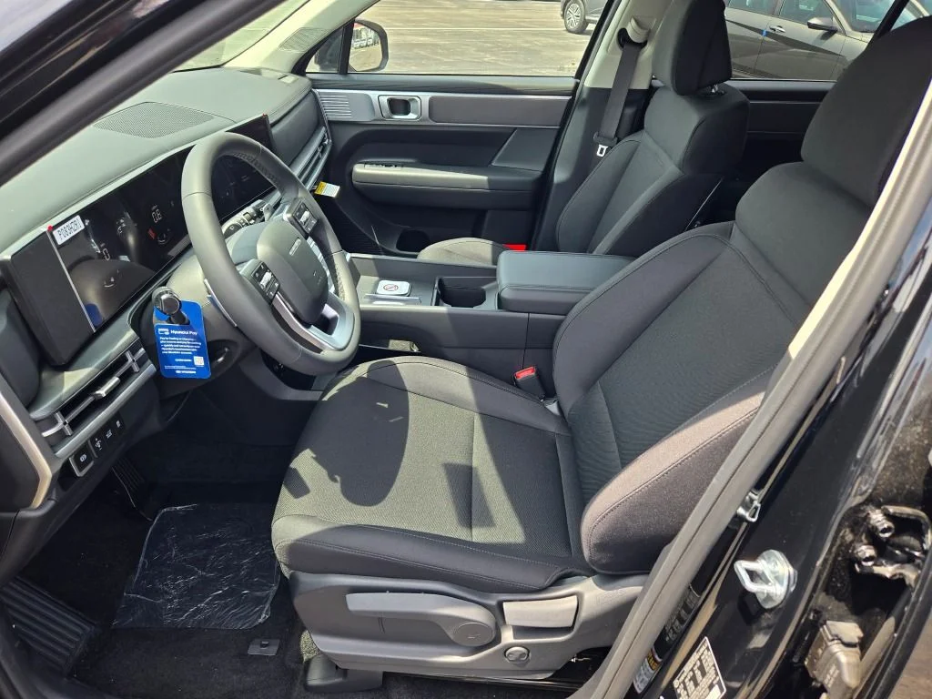 New 2026 Phantom Black Hyundai SE image 22