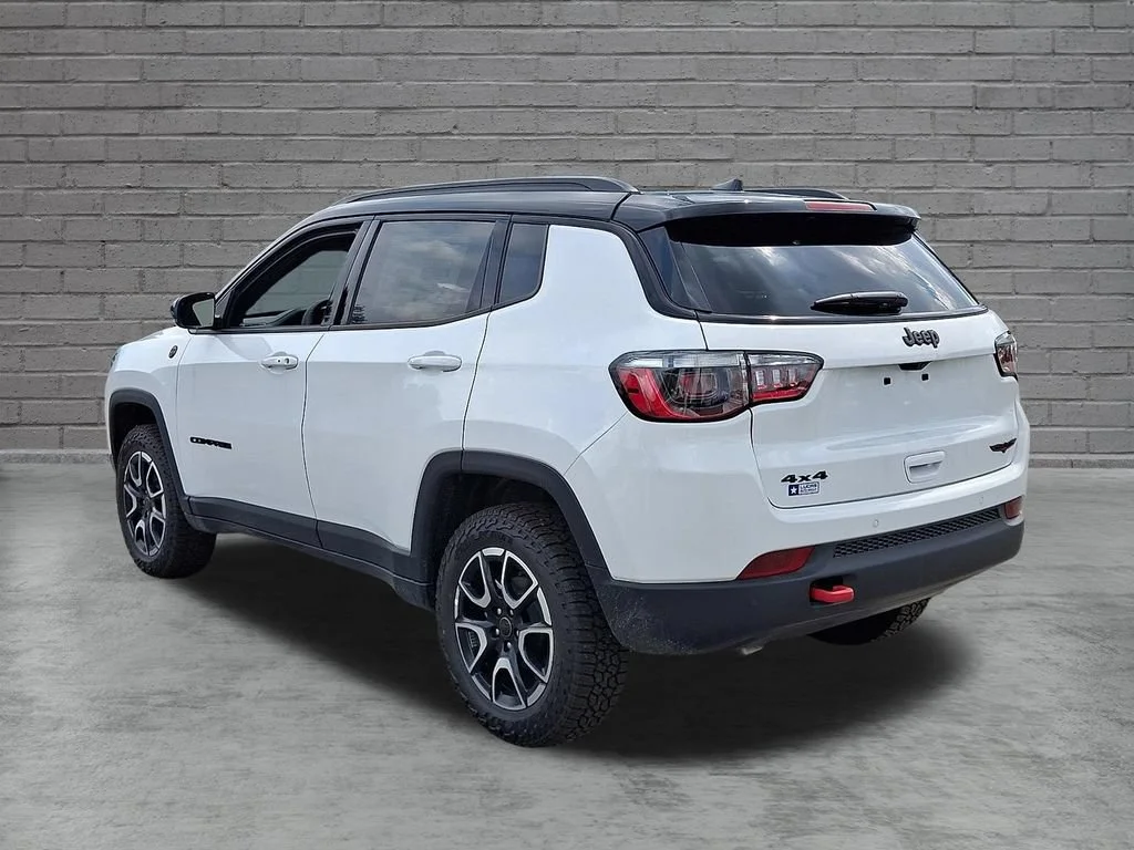 New 2026 Bright White Clearcoat Jeep Trailhawk image 6