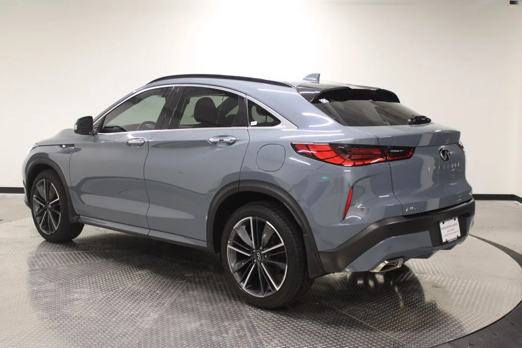 Certified Used 2025 Slate Gray INFINITI LUXE image 2
