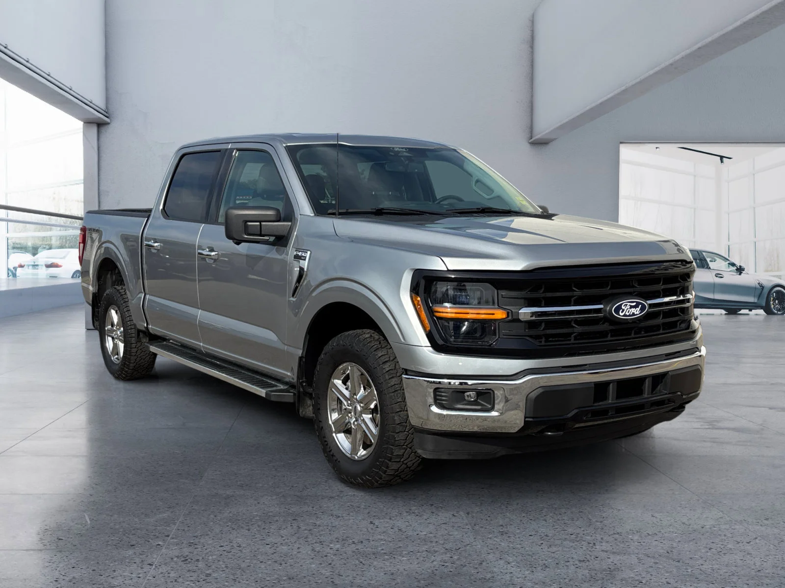 Used 2024 Silver Ford XLT * Available Until Exported to USA * image 7