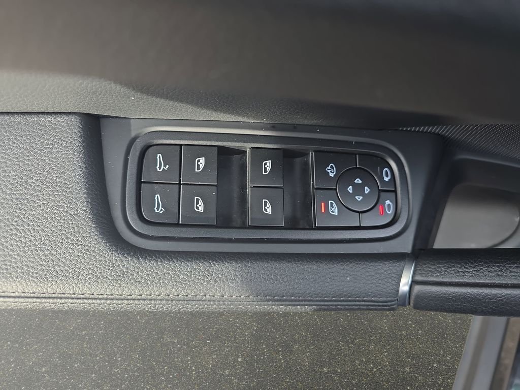Used 2023 Black Porsche Platinum Edition image 30