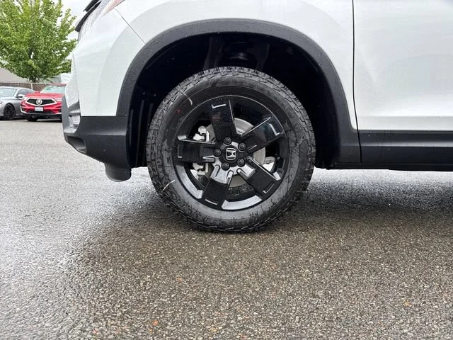 New 2026 Platinum White Pearl Honda Black Edition image 27