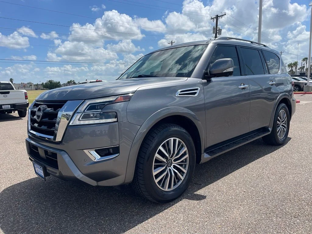 Used 2023 Gray Nissan SL image 3