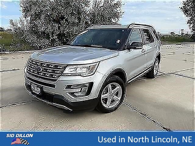 Used 2017 Ingot Silver Metallic Ford XLT image 1