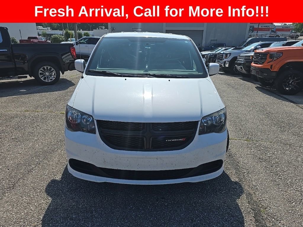 Used 2015 White Dodge SE Plus image 2