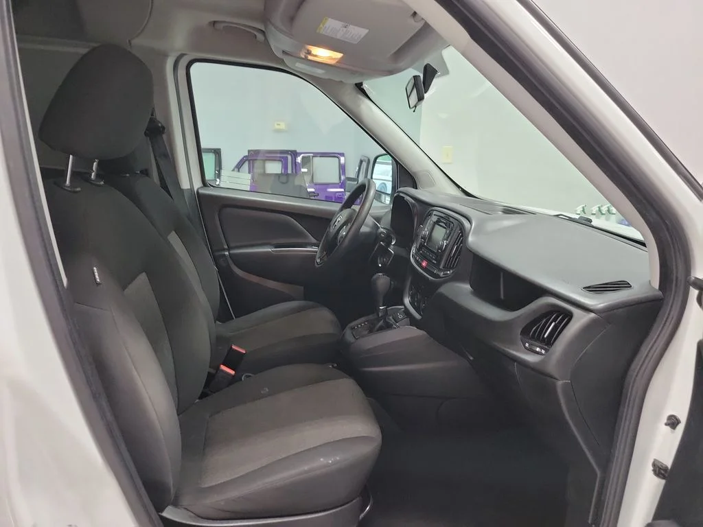 Used 2022 White Ram Base image 12