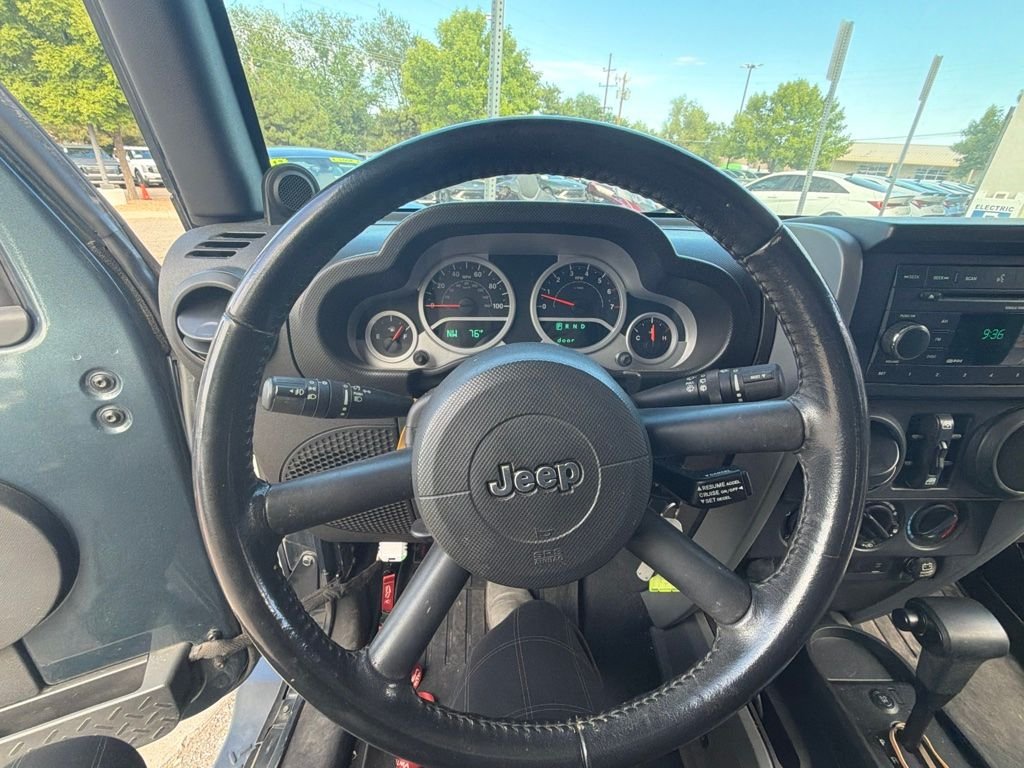 Used 2007 Blue Jeep Unlimited Sahara image 8