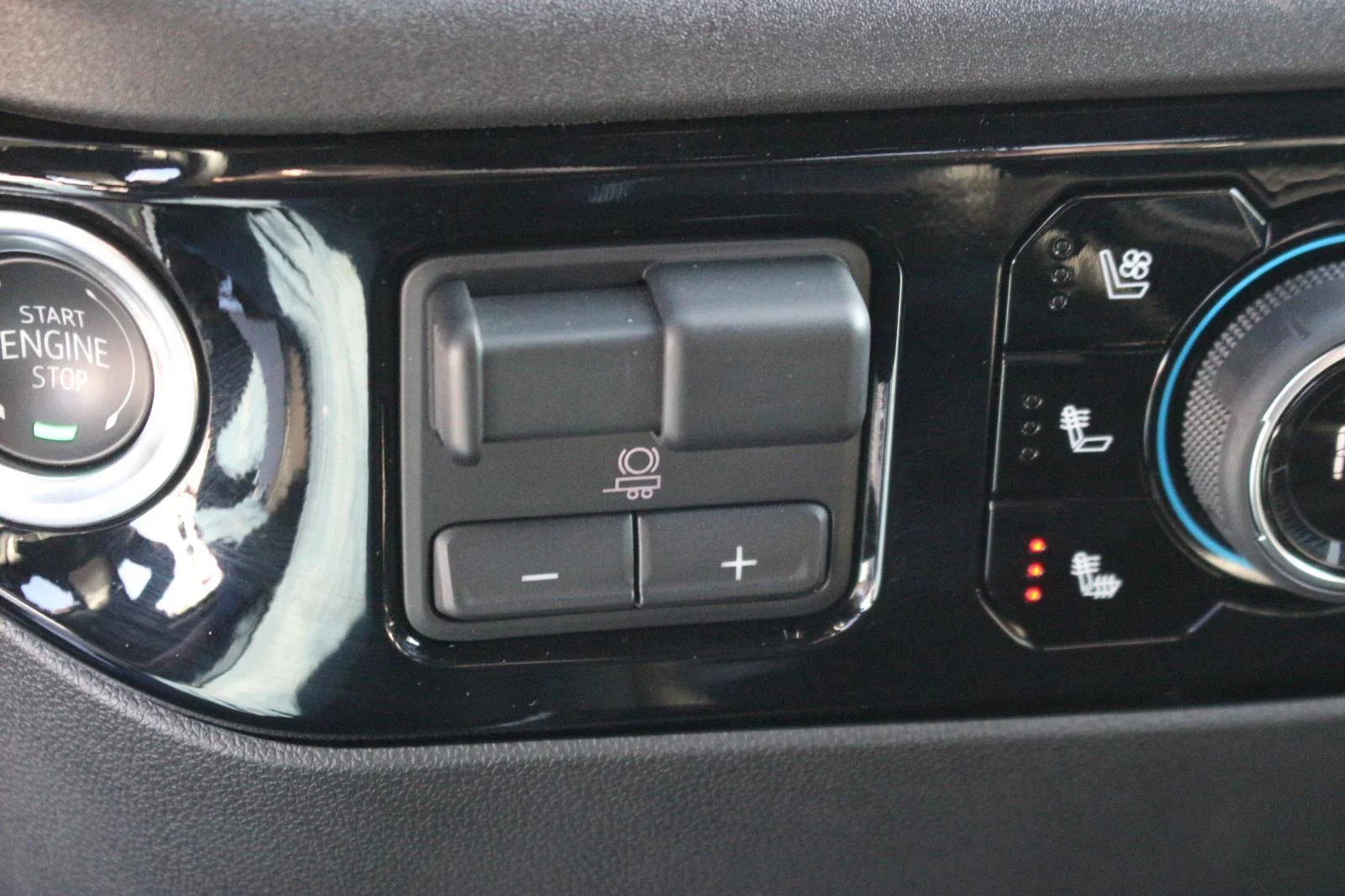 Used 2025 Black Chevrolet High Country image 29