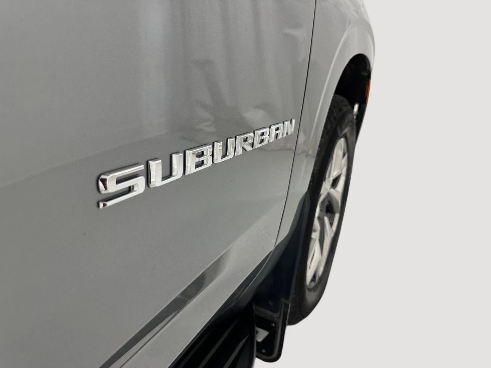 Used 2023 Sterling Gray Metallic Chevrolet Premier image 28
