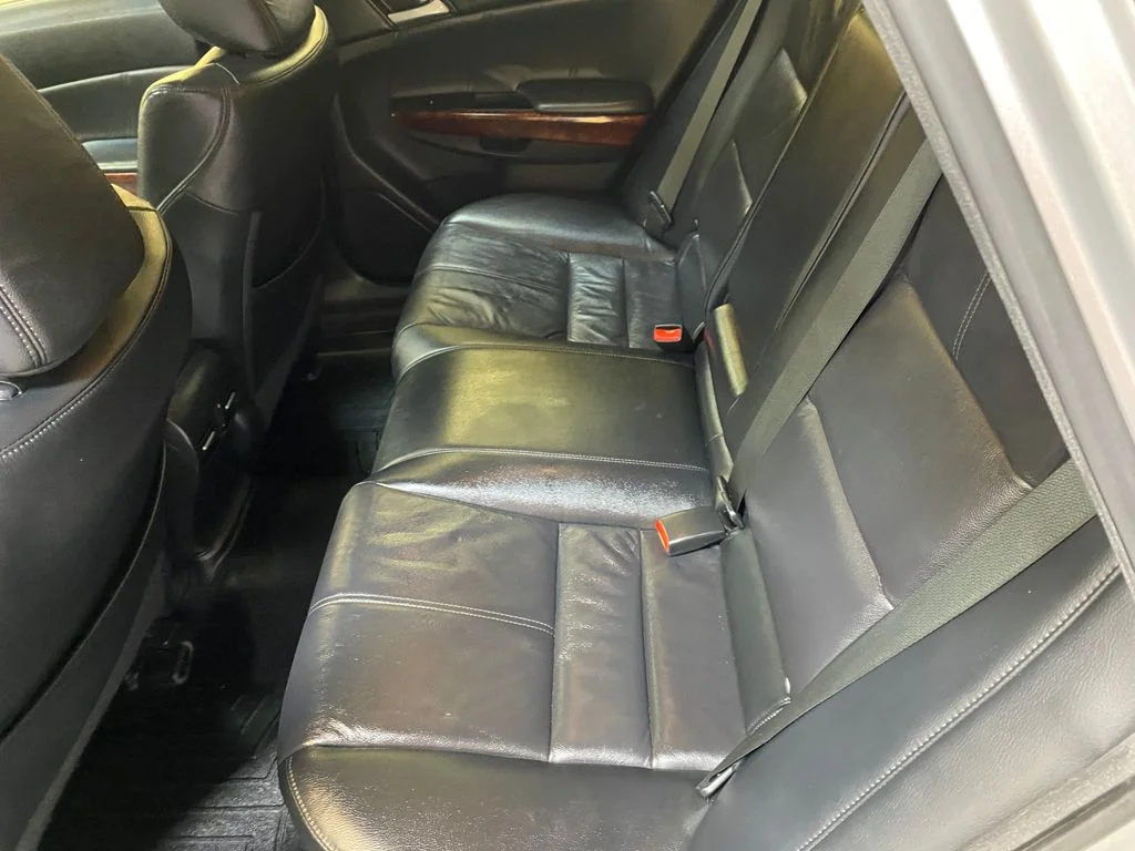Used 2012 Silver Honda EX-L image 23