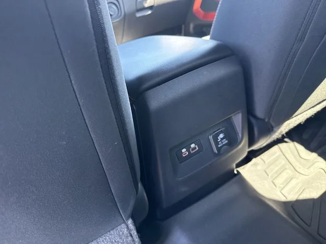 Used 2025 White Nissan PRO-4X image 22