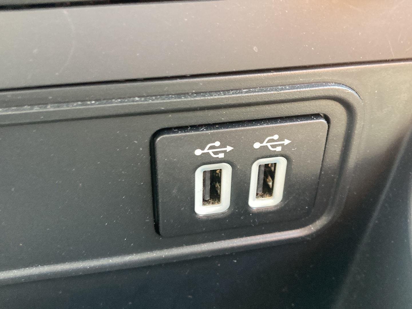 Used 2022 Luxe Yellow Ford SES image 18