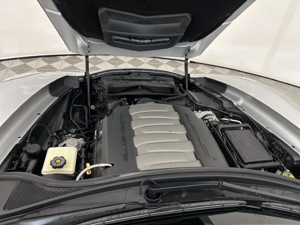Used 2016 Silver Chevrolet Stingray image 11