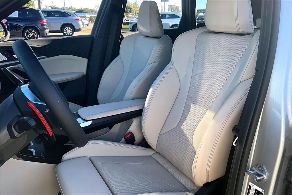 2025 BMW X1 M35i - Photo 8