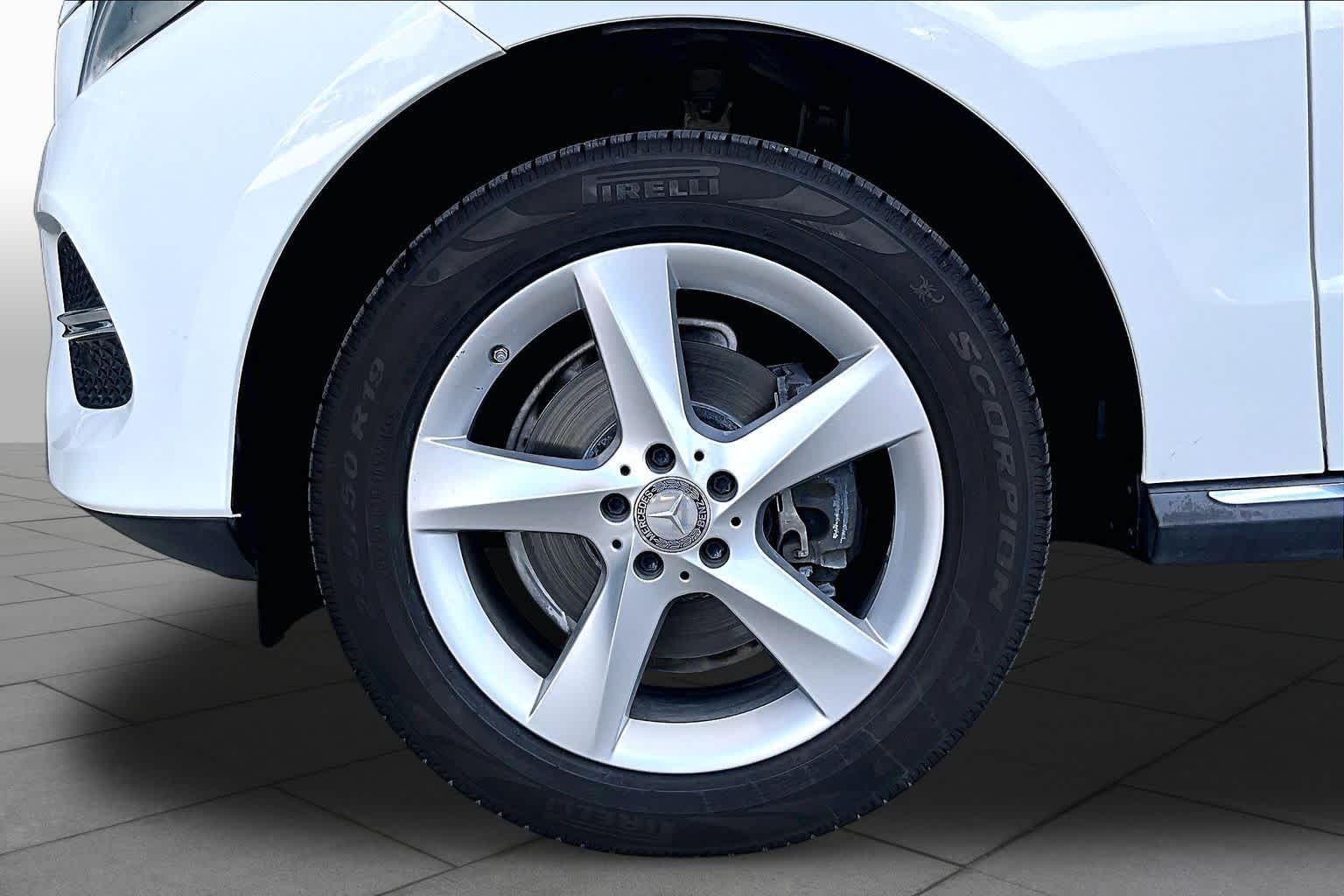 Used 2016 Polar White Mercedes-Benz GLE 350 image 11