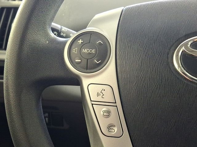 Used 2014 Silver Toyota Three image 25