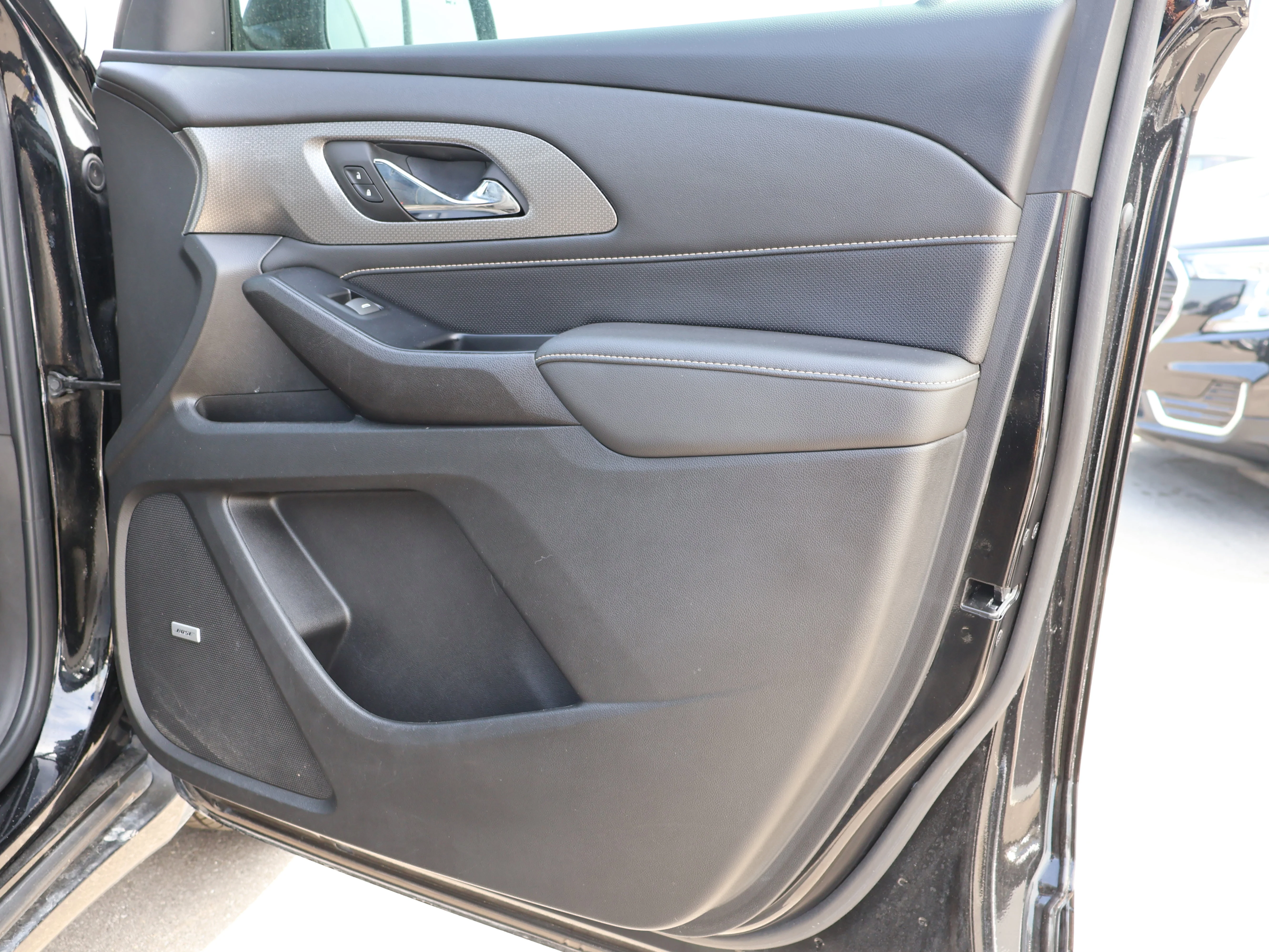 2023 Chevrolet Traverse Premier - Photo 11
