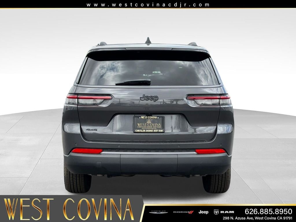 New 2026 Baltic Gray Metallic Clear-Coat Exterior Paint Jeep Altitude image 4