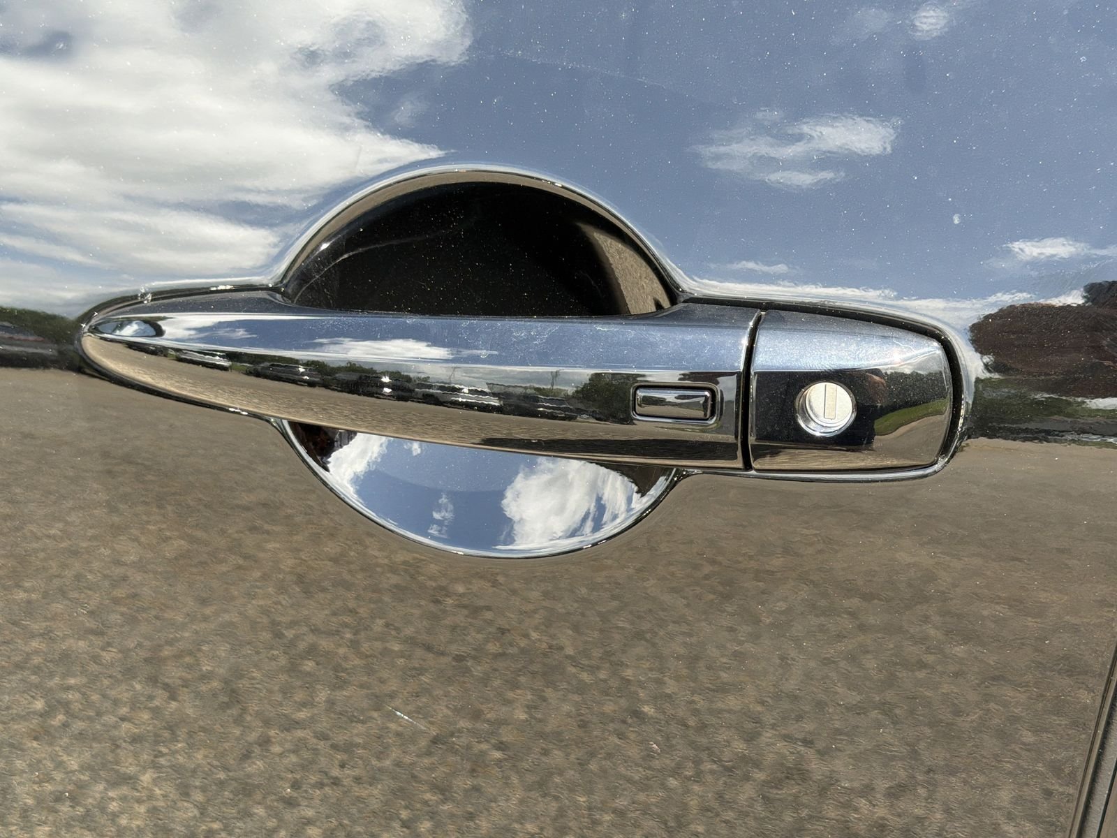 New 2026 Black Nissan SL image 30