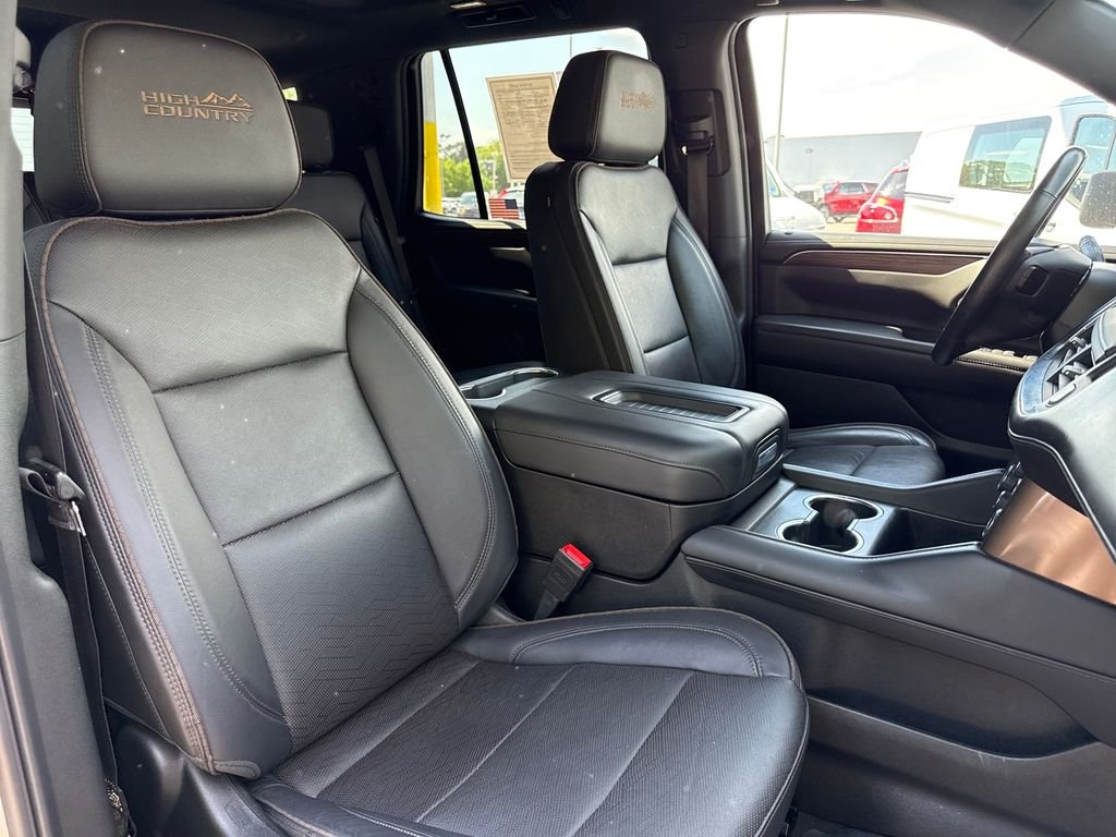 Used 2024 Gray Chevrolet High Country image 26