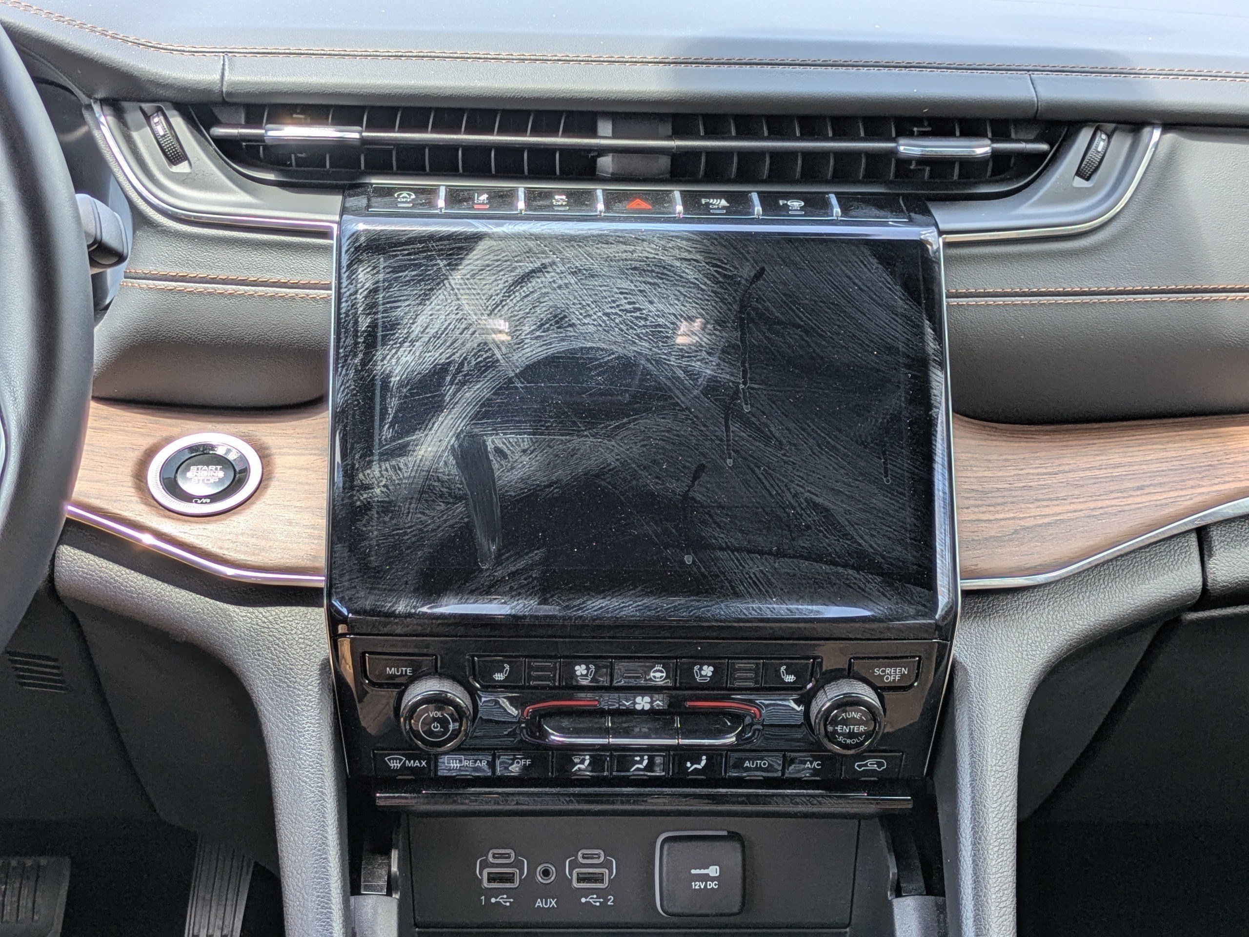 Used 2024 Diamond Black Crystal Pearlcoat Jeep Summit image 15