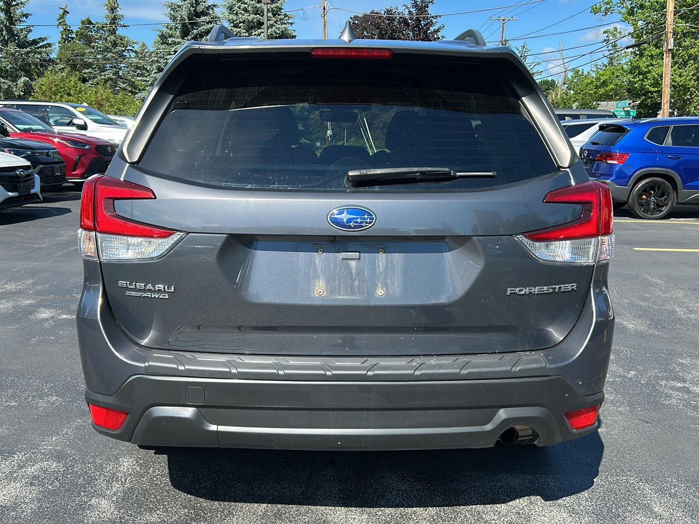 Used 2020 Magnetite Gray Metallic Subaru Premium image 6