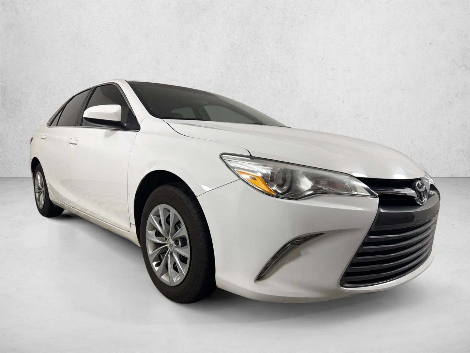 Used 2017 Super White [White] Toyota LE image 1