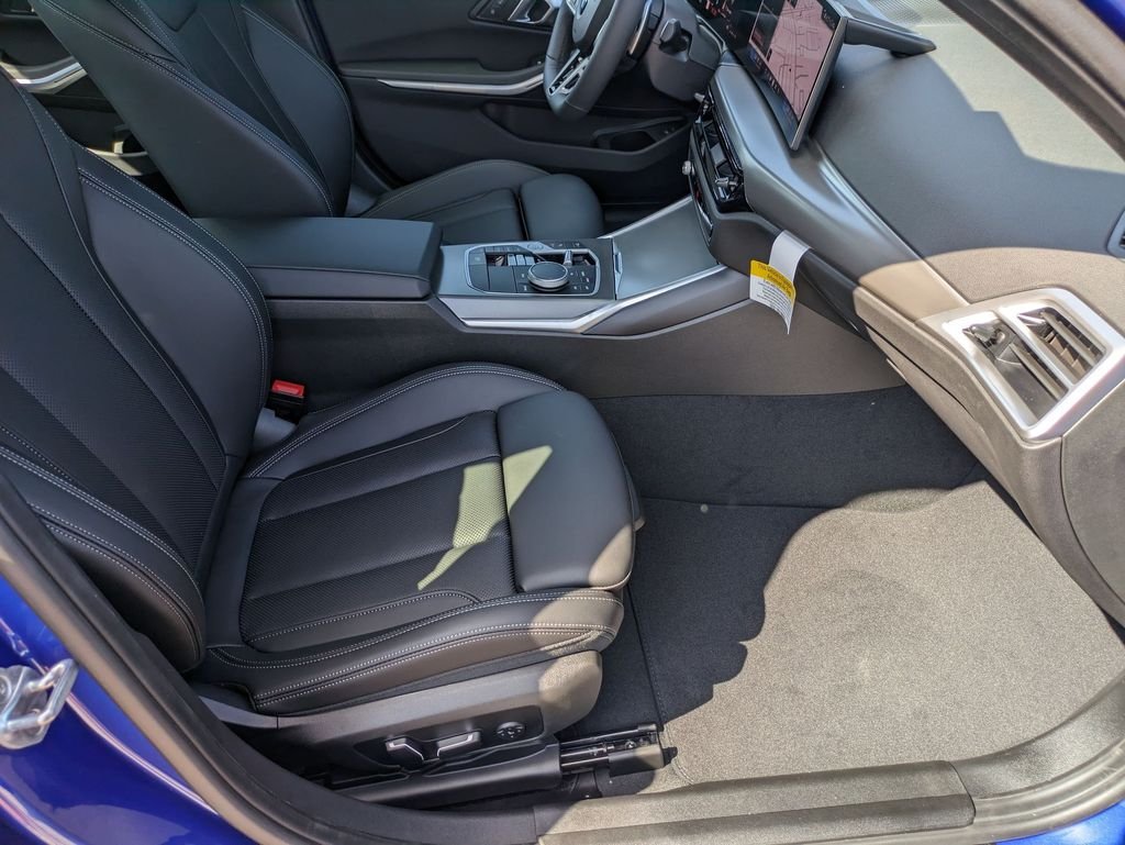 2025 BMW 3 Series 330i - Photo 24