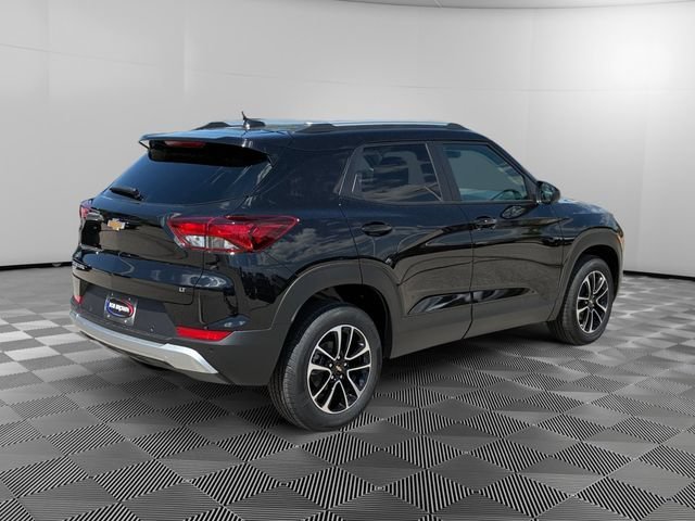 New 2026 Mosaic Black Metallic Chevrolet LT image 5