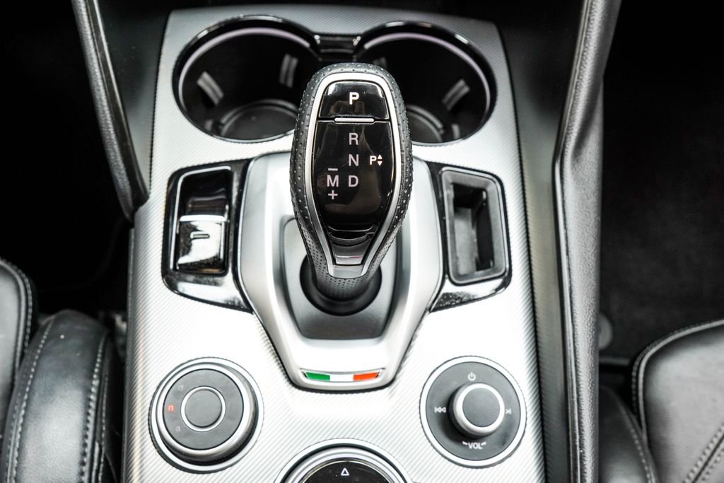 Used 2023 White Alfa Romeo Veloce image 26
