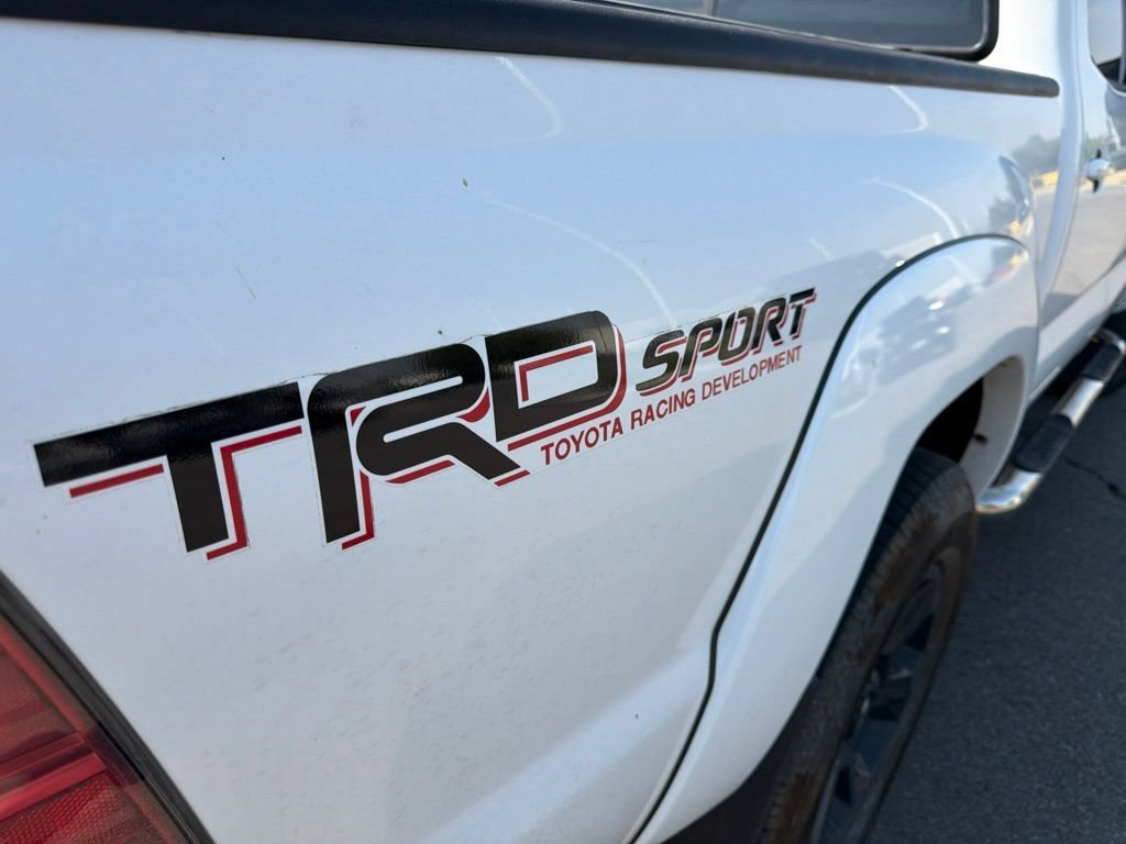 Used 2014 Super White Toyota Base image 5