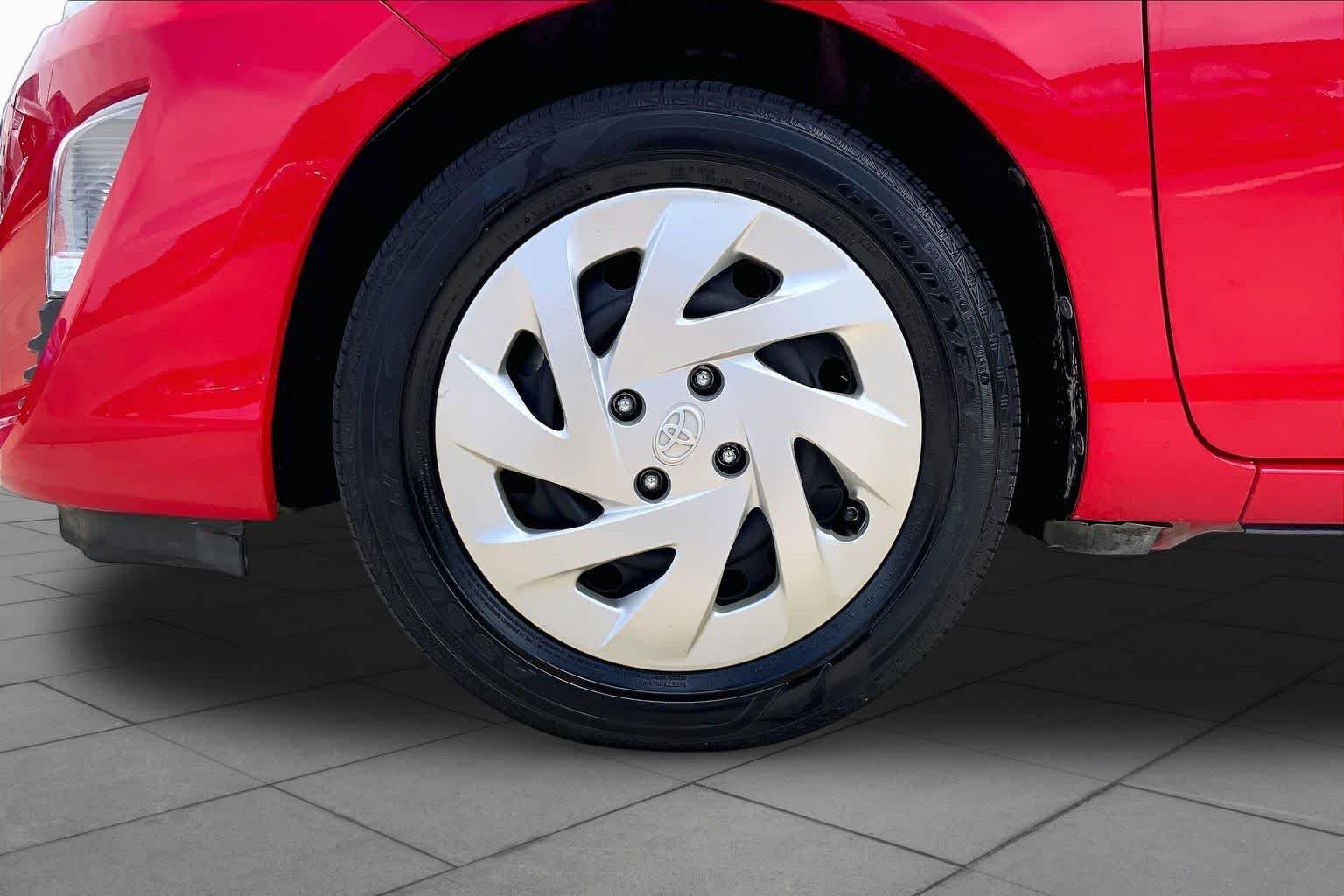 Used 2016 Absolutely Red Toyota One image 11