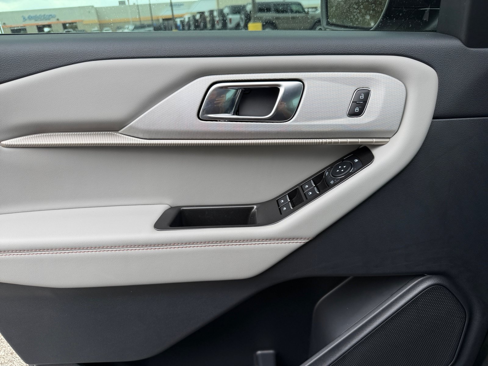New 2026 Carbonized Gray Metallic Ford Active with 200A Pkg image 17