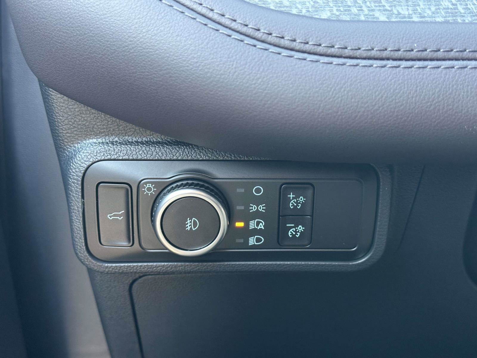 2026 Ford Explorer Platinum - Photo 27