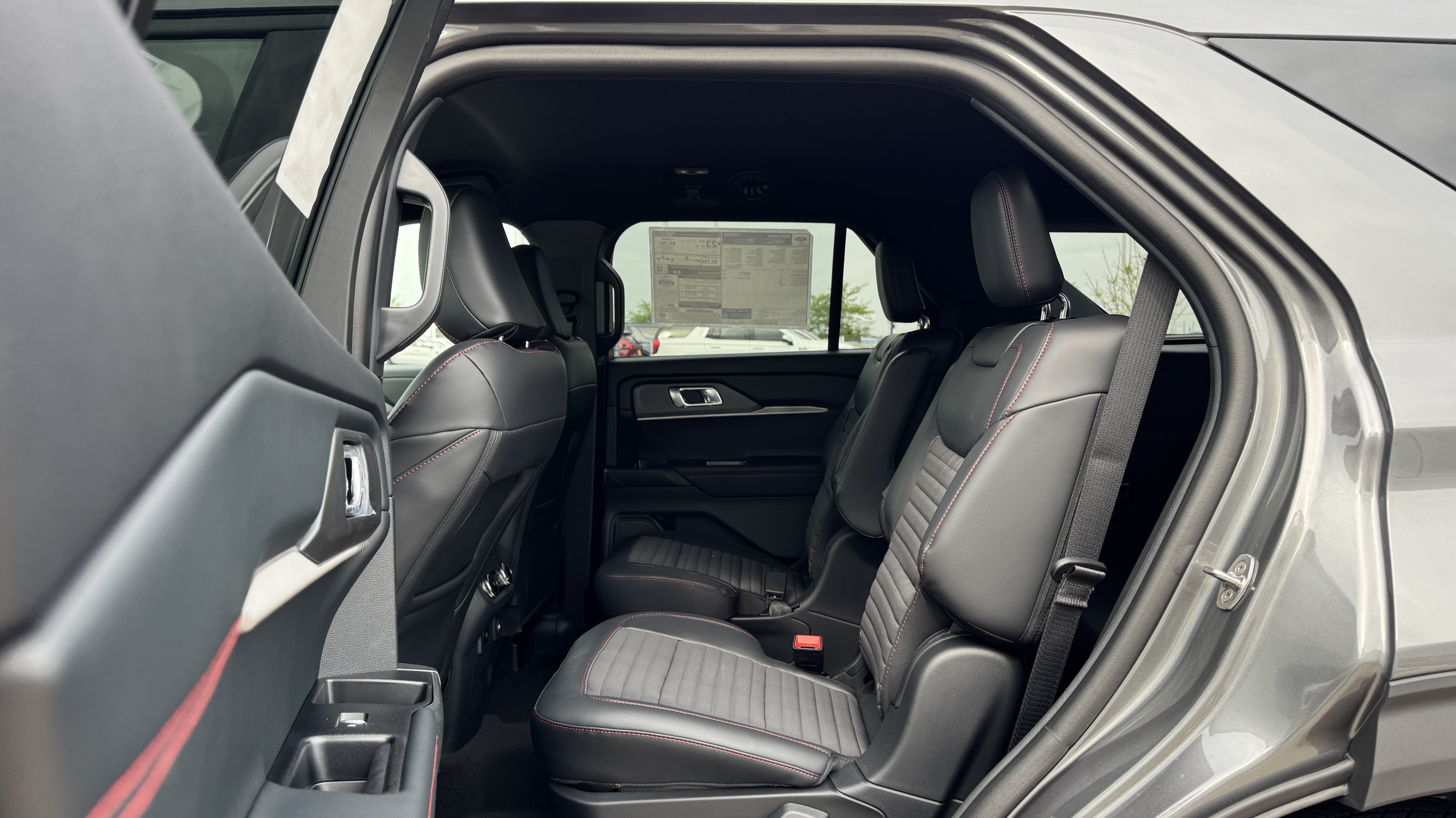 New 2026 Carbonized Gray Metallic Ford ST-Line image 6