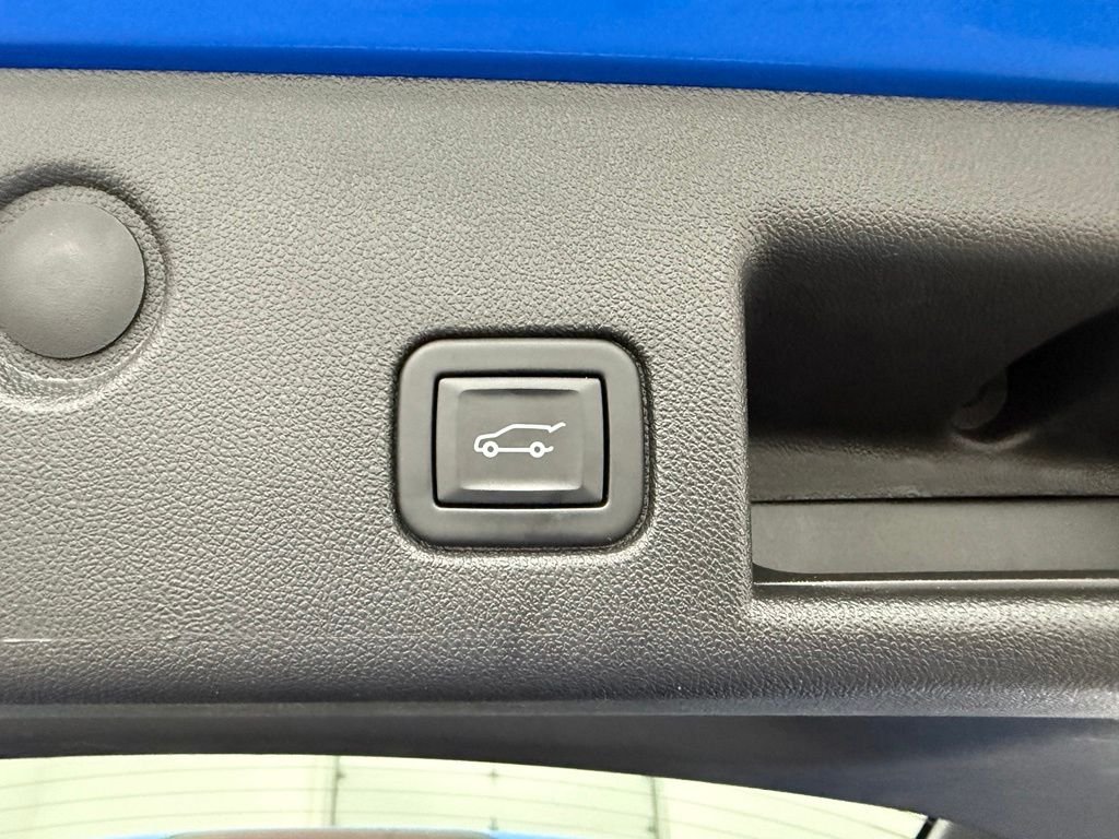 Used 2024 Rip Tide Blue Chevrolet RS image 12