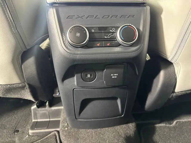 New 2026 Space White Metallic Ford Platinum image 12