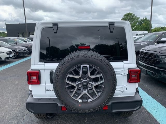 New 2026 Bright White Clear-Coat Exterior Paint Jeep Sahara image 3