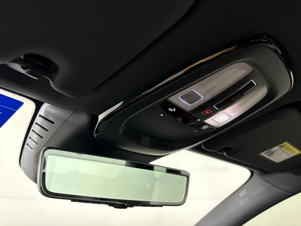 2026 Volvo XC60 Plus - Photo 24