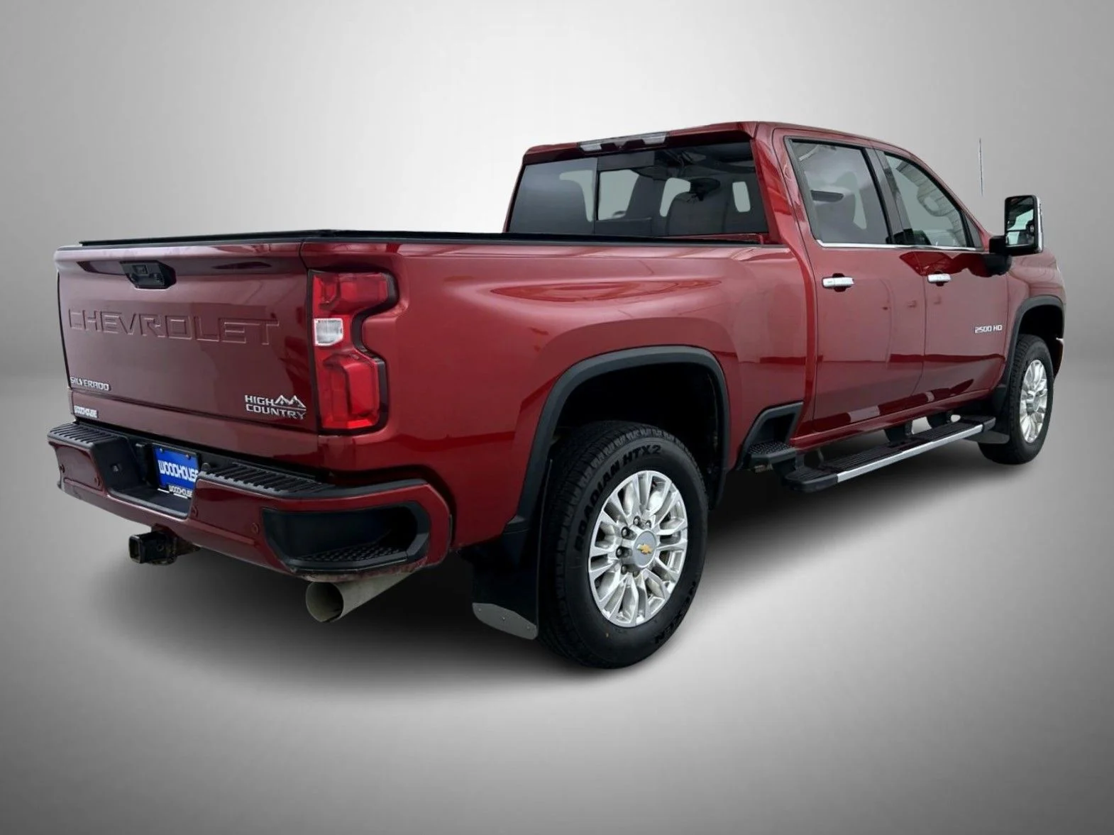 Used 2022 Red Chevrolet High Country image 5