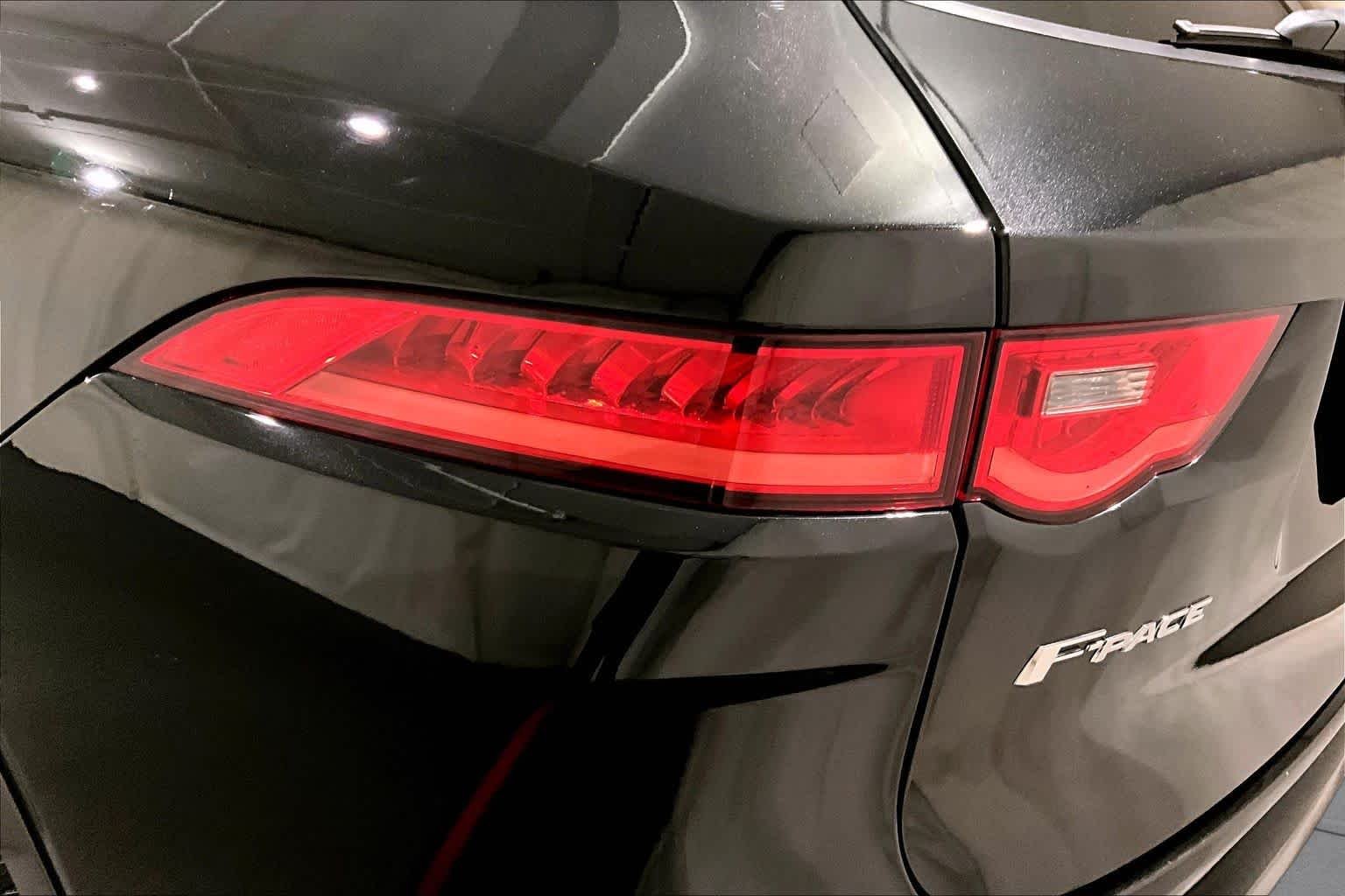 Used 2020 BLACK Jaguar SVR image 27