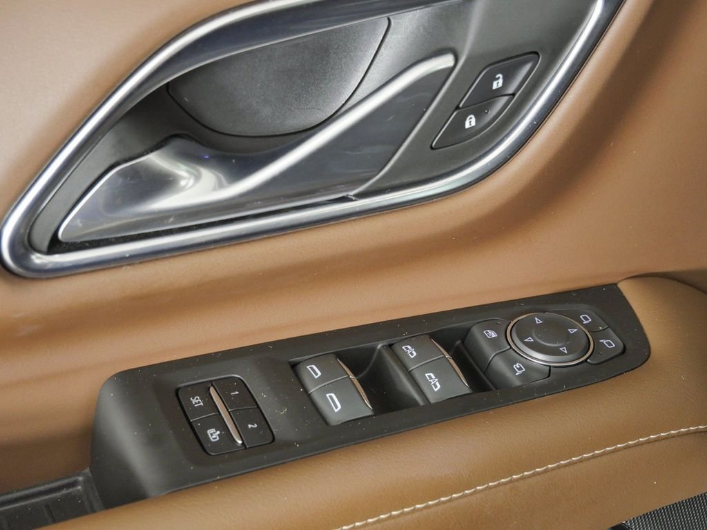 Used 2022 Black Chevrolet High Country image 35